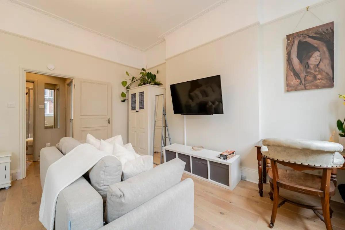 Crawford Street Studio, By The Design Traveller Apartment London Bagian luar foto